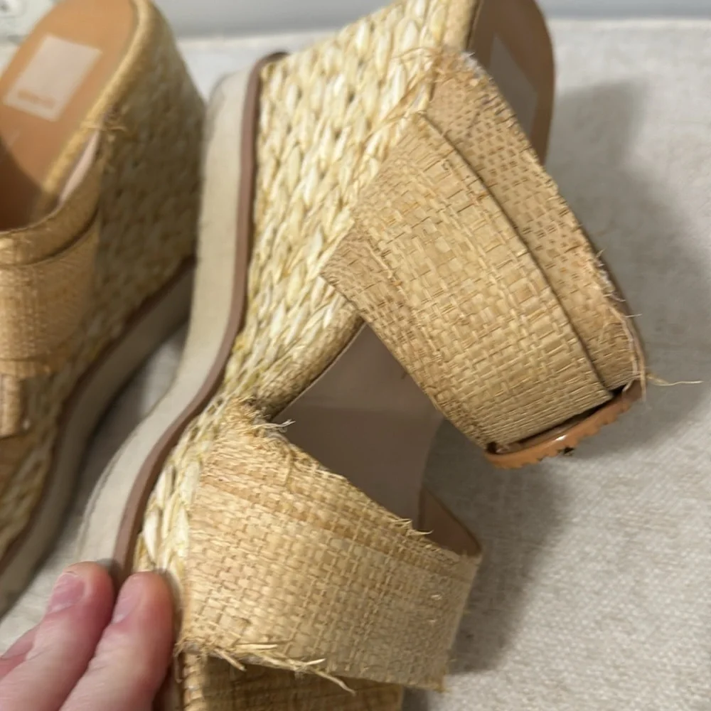 Chic Natural Woven Women’s Sandals